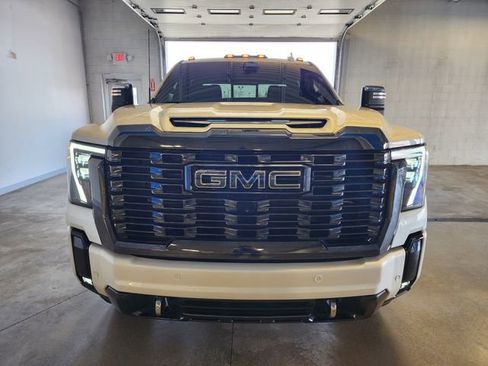 Used 2024 GMC Sierra 2500 Denali Ultimate image 7