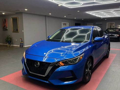 Used 2021 Nissan Sentra SV FWD image 2