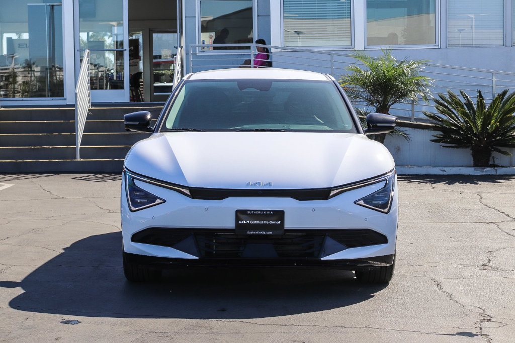 Certified 2025 Kia EV6 Wind RWD image 2