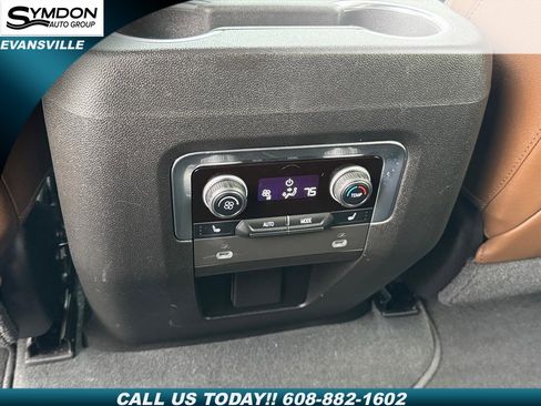 Used 2021 Chevrolet Suburban High Country w/ Premium Package image 11