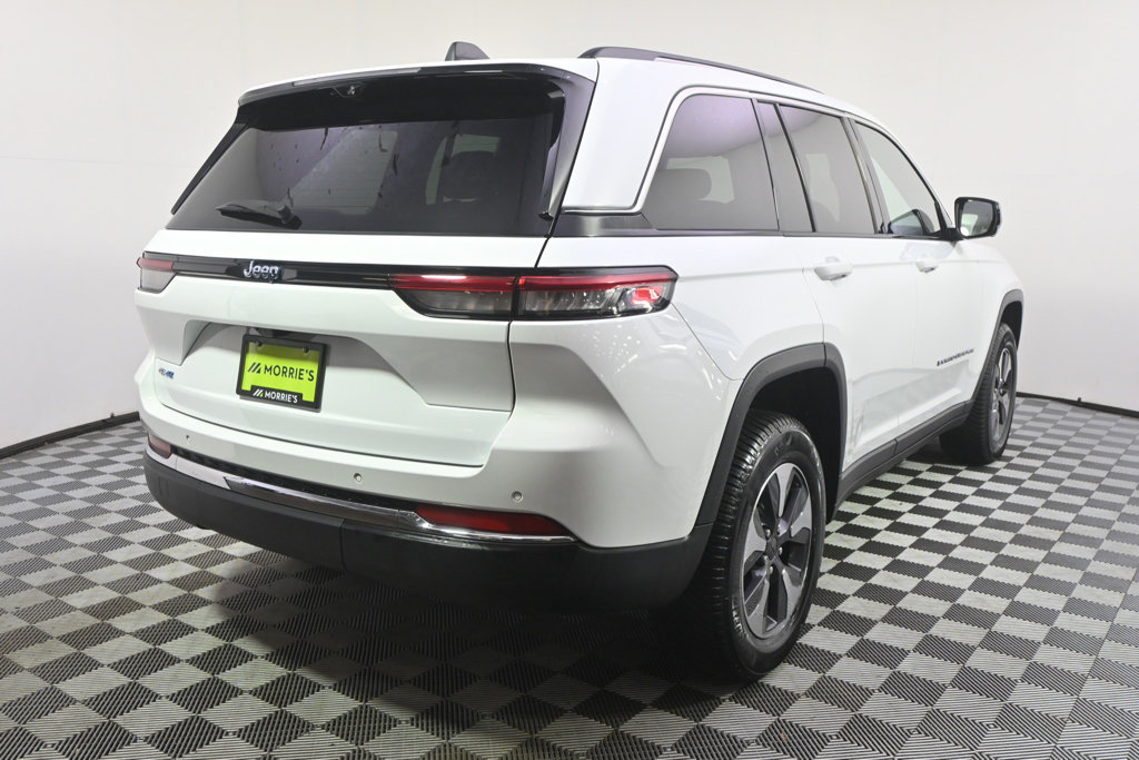 Used 2022 Jeep Grand Cherokee Limited 4xe w/ Luxury Tech Group II AWD/4WD image 5