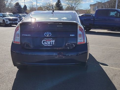 Used 2015 Toyota Prius Two image 16