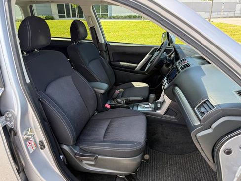 Used 2017 Subaru Forester 2.5i Premium AWD/4WD image 19