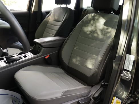 Used 2017 Ford Escape S FWD image 19