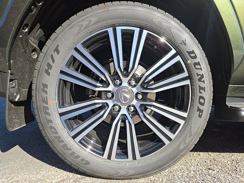 New 2025 Lexus LX 600 4WD w/ Luxury Package image 5