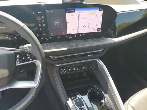 New 2025 Audi Q5 Premium AWD/4WD image 23