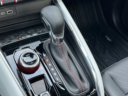 New 2026 GMC Canyon AT4X w/ AT4X AEV Edition image 18