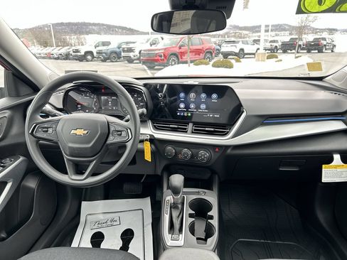 New 2026 Chevrolet Trax LS w/ LS Convenience Package FWD image 15
