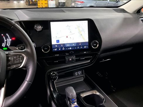 Used 2022 Lexus NX 350h AWD w/ Towing Package (2000 Lbs) image 6