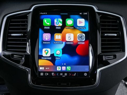 Certified 2024 Volvo XC90 B5 Plus image 18