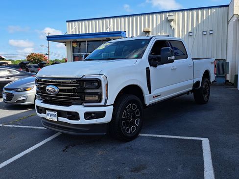 Used 2026 Ford F250 Platinum AWD/4WD image 3