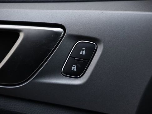 Used 2019 Ford Ranger XLT w/ Equipment Group 302A Luxury image 18