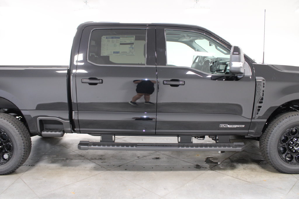 New 2026 Ford F350 Lariat w/ Black Appearance Package AWD/4WD image 10