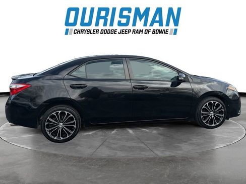 Used 2014 Toyota Corolla S Premium w/ Driver Convenience Package image 2