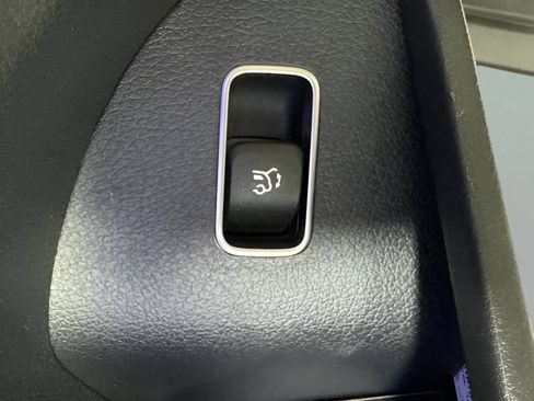Certified 2025 Mercedes-Benz GLE 450 4MATIC image 28