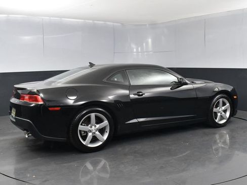 Used 2015 Chevrolet Camaro LT RWD image 3