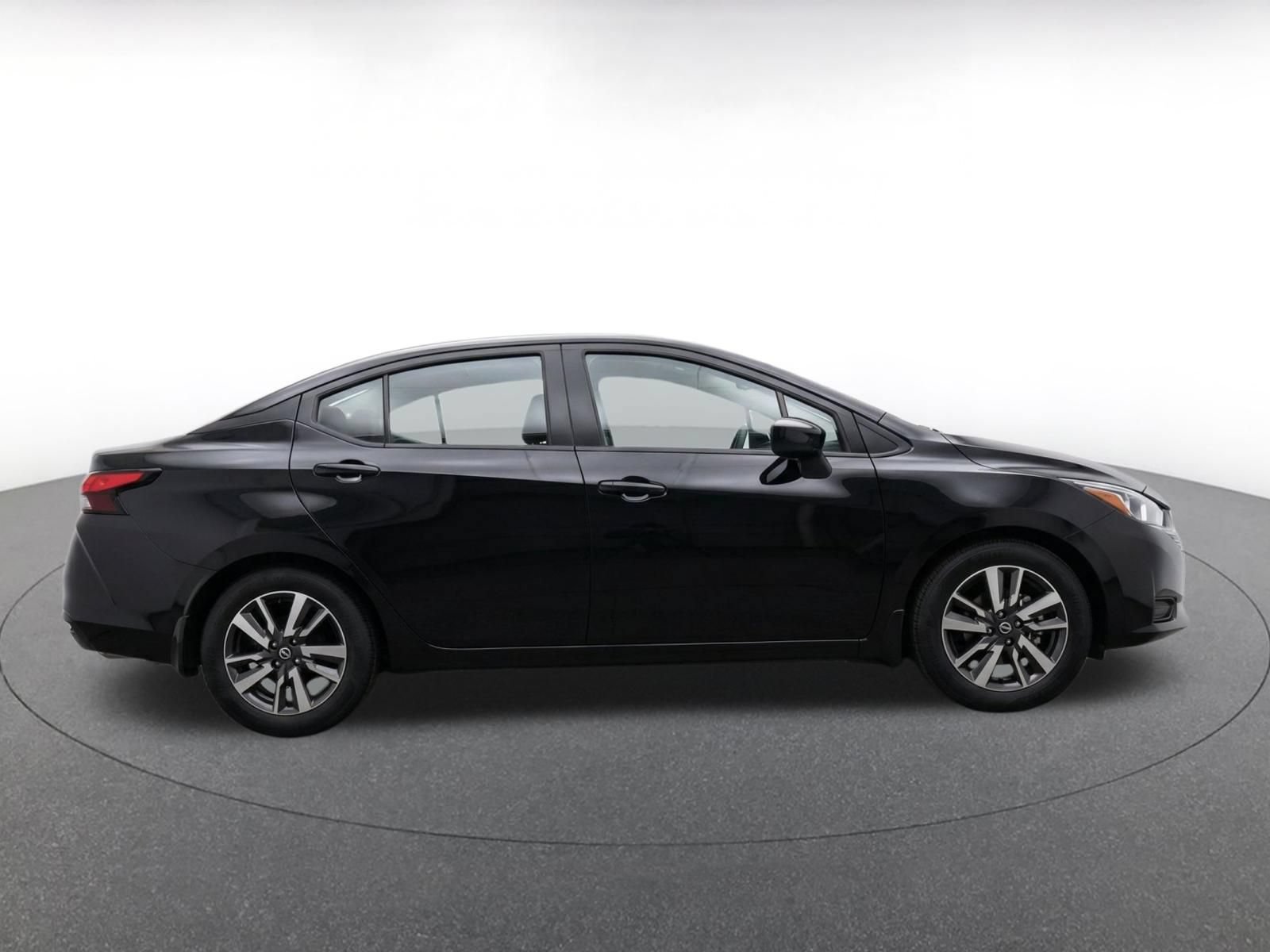 Used 2025 Nissan Versa SV FWD image 12