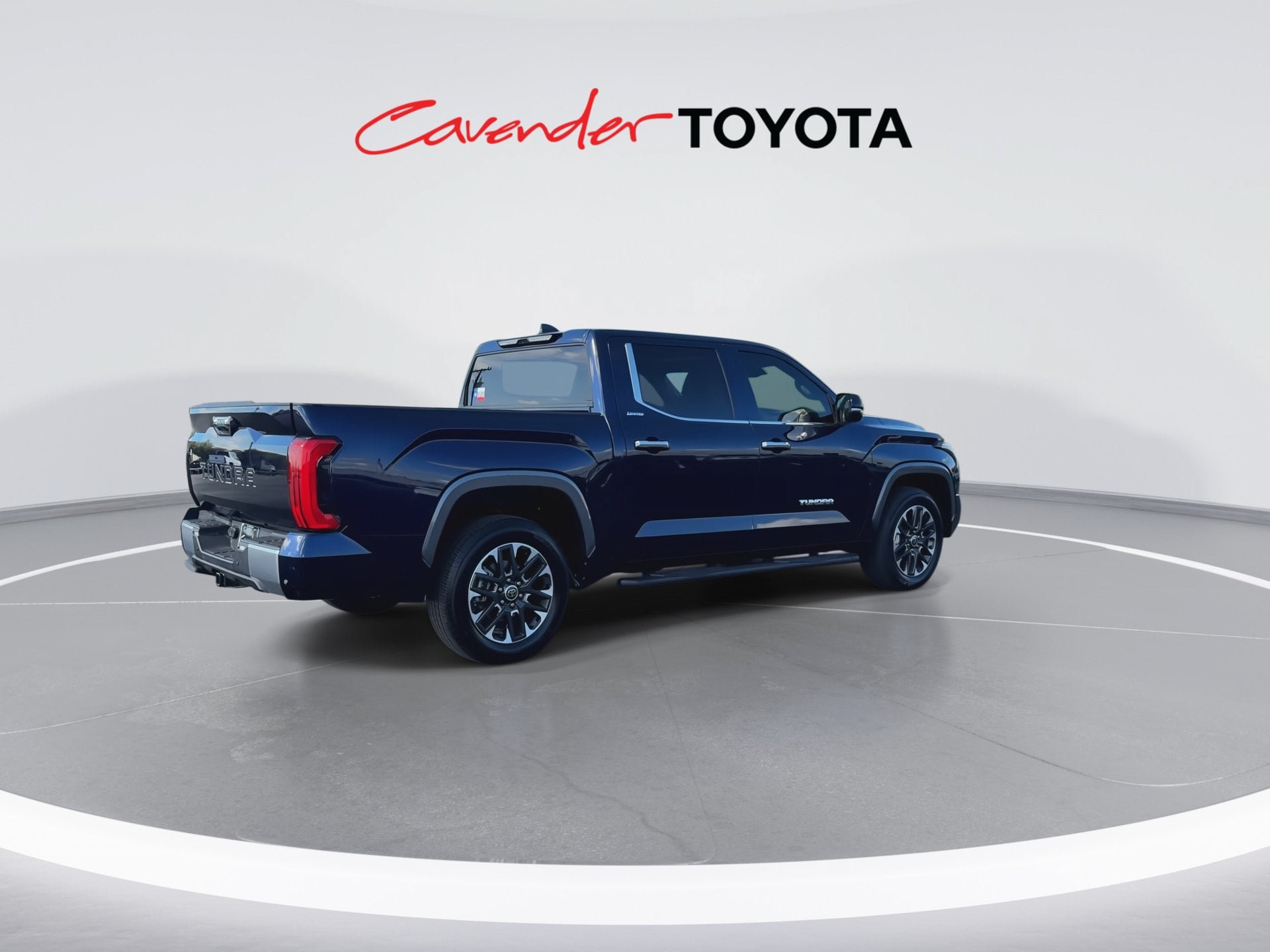 Used 2024 Toyota Tundra Limited w/ Power Package RWD image 8