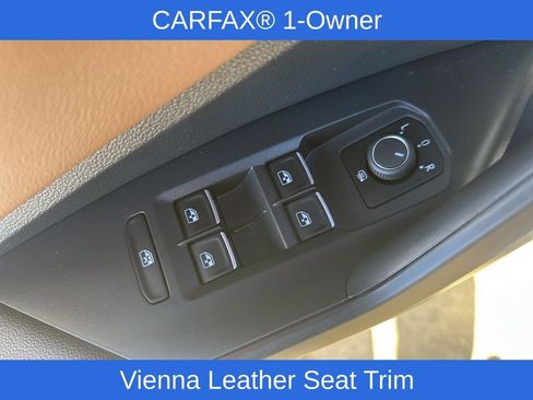 Used 2025 Volkswagen Jetta SEL image 14