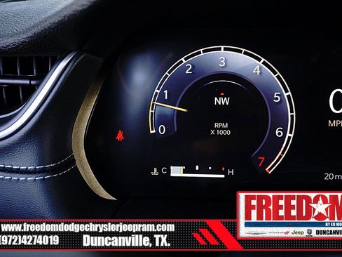 New 2025 Jeep Grand Cherokee L Laredo image 31