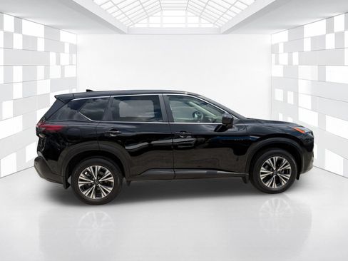 Used 2023 Nissan Rogue SV FWD image 8