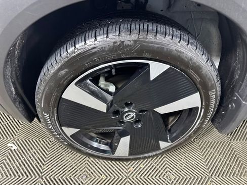 Certified 2025 Nissan Kicks SR image 10