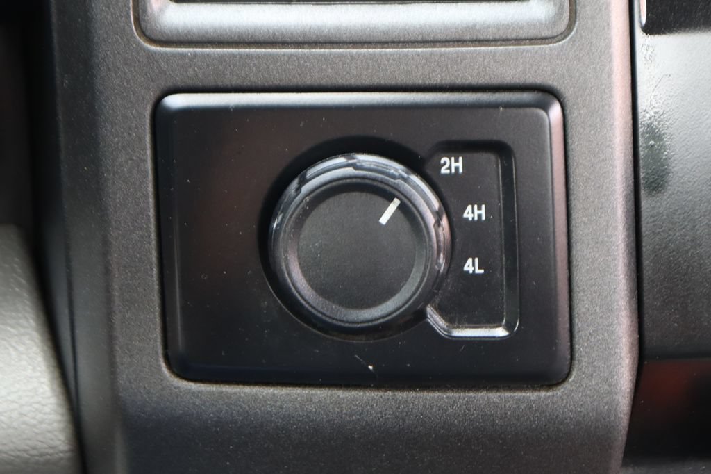 Used 2020 Ford F550 4x4 Regular Cab Super Duty image 33