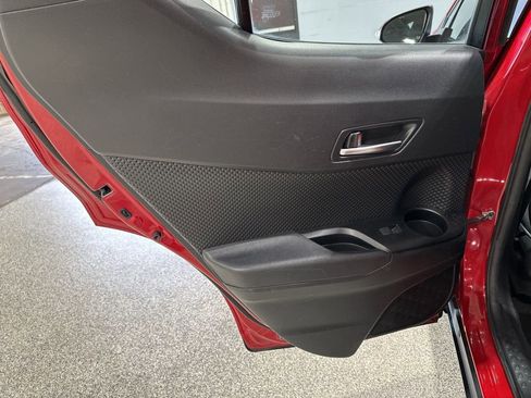Certified 2022 Toyota C-HR XLE FWD image 13