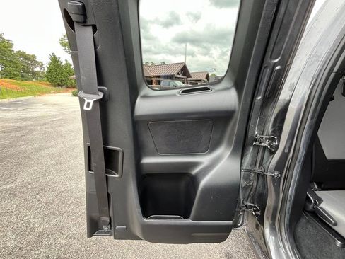 Used 2022 Toyota Tacoma SR w/ SR Convenience Package RWD image 23