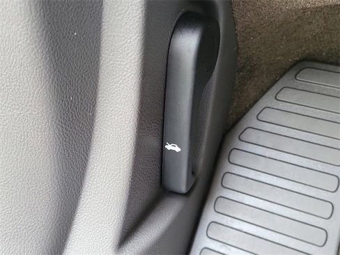 Used 2020 Lincoln Nautilus Standard image 29