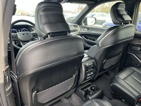 Used 2021 Jeep Grand Cherokee L Overland w/ Luxury Tech Group IV image 31