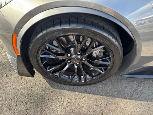 Used 2016 Chevrolet Corvette Z06 w/ 3LZ Preferred Equipment Group image 34