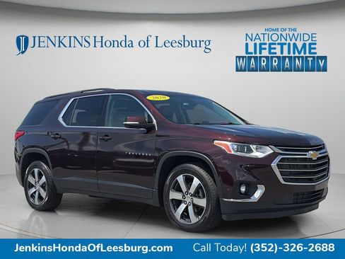 Used 2020 Chevrolet Traverse LT w/ LT Premium Package AWD/4WD image 1