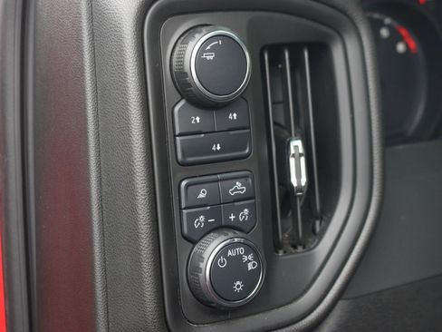 Used 2025 Chevrolet Silverado 2500 Custom w/ Custom Value Package image 23