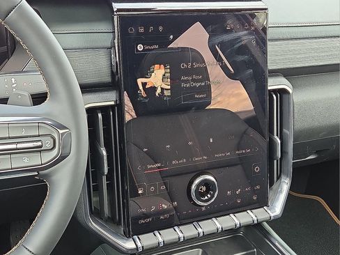 New 2026 GMC Acadia AT4 w/ Luxury Package image 18