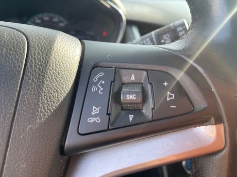 Used 2019 Chevrolet Trax LT w/ LT Convenience Package image 11