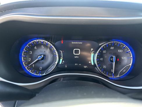 Used 2026 Chrysler Voyager LX image 27