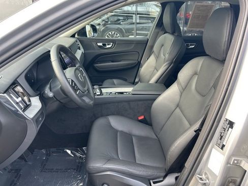 Certified 2025 Volvo XC60 B5 Plus image 17