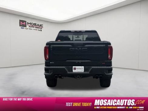 Used 2021 GMC Sierra 1500 AT4 w/ AT4 Premium Package AWD/4WD image 6