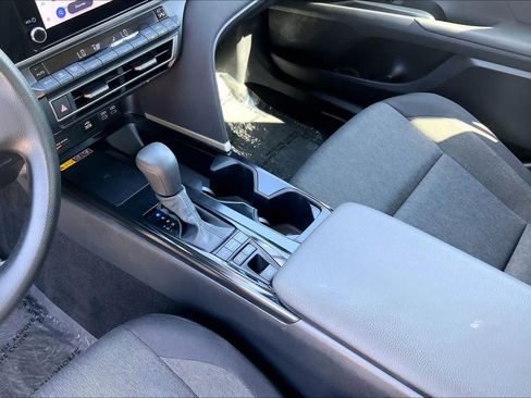 Used 2025 Toyota Camry LE FWD image 16