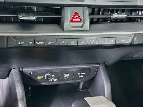 Used 2025 Kia K4 FWD image 23