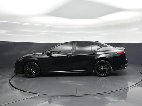 Used 2026 Toyota Camry SE FWD image 30
