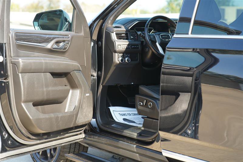 Used 2021 GMC Yukon Denali w/ Denali Premium Package AWD/4WD image 51