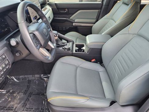 Used 2025 Toyota 4Runner Trailhunter image 16