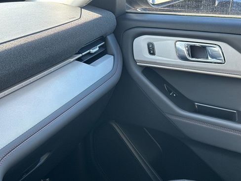 New 2026 Ford Explorer Active w/ Active Comfort Package image 30