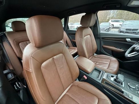 Used 2019 Audi Q5 2.0T Premium w/ Convenience Package AWD/4WD image 34