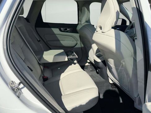Used 2023 Volvo XC60 B5 Plus w/ Protection Package Premier image 12