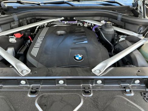 Used 2023 BMW X7 xDrive40i w/ M Sport Package image 41