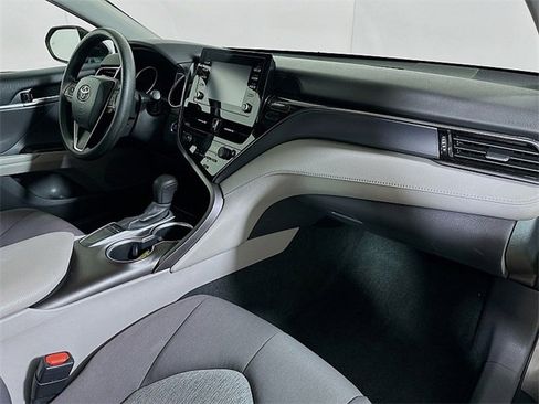 Used 2023 Toyota Camry LE image 28