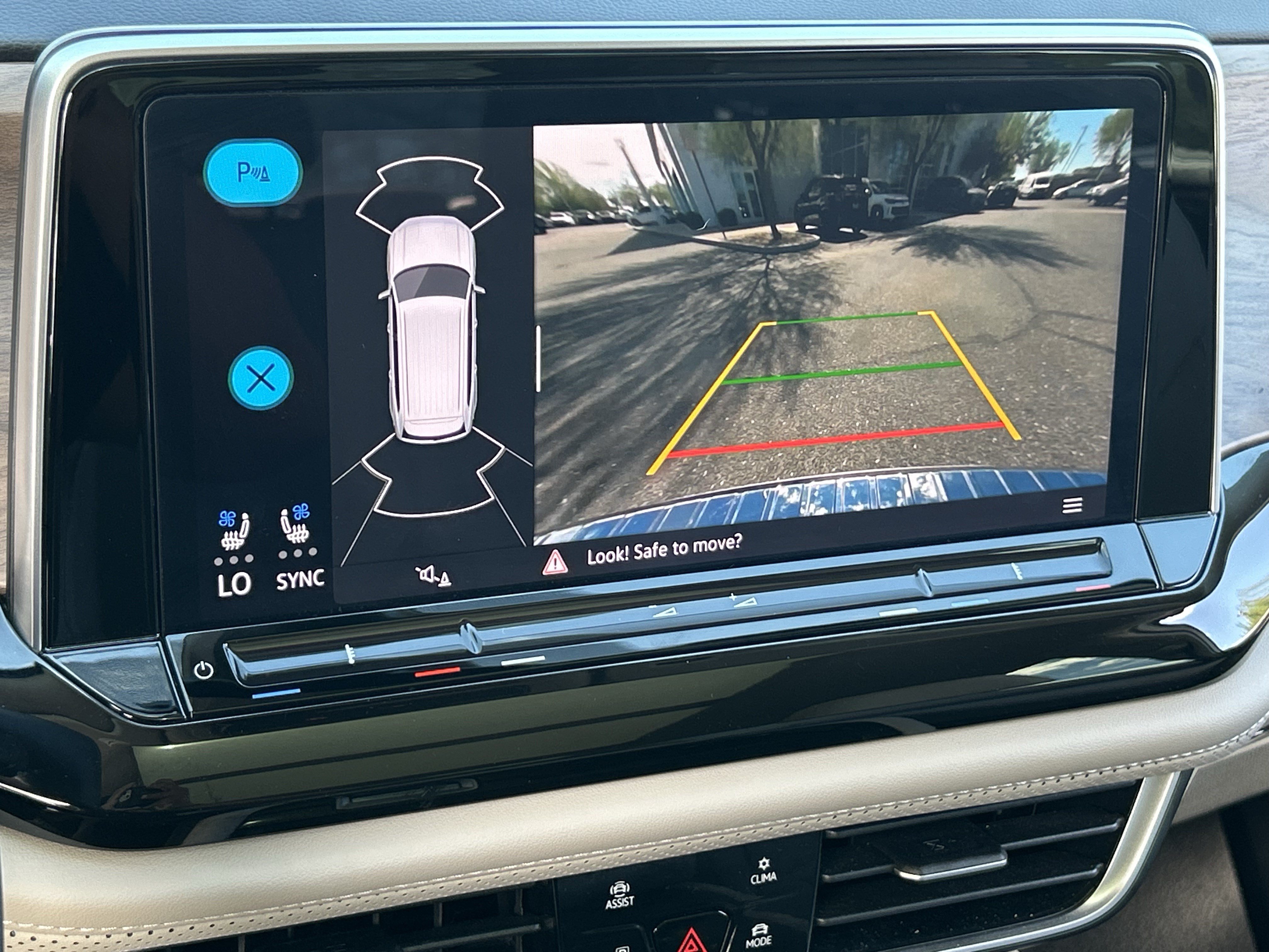 Certified 2025 Volkswagen Atlas SE w/ Panoramic Sunroof Package FWD image 22